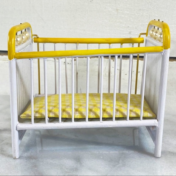 Dollhouse Crib from 1960's Metal w/ Pearls - Picture 2 of 7